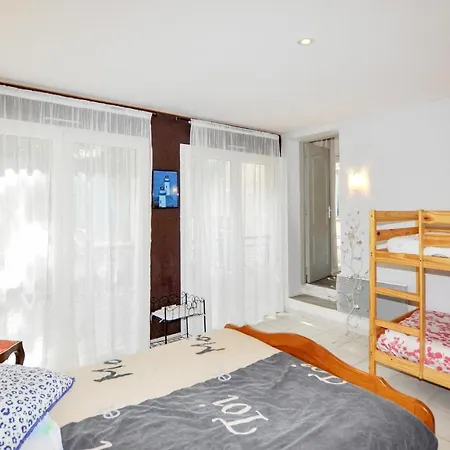 1 Bedroom Awesome In Sorede