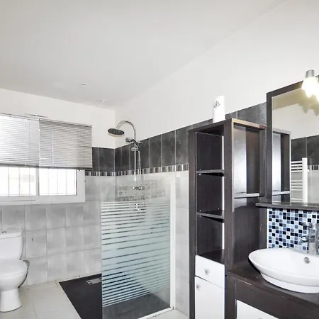 1 Bedroom Awesome In